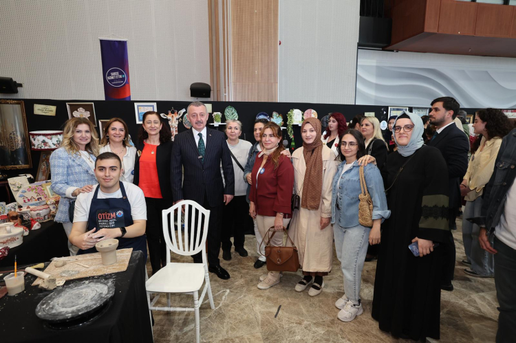 KO-MEK’ten İzmit’te büyüleyen yıl sonu sergisi