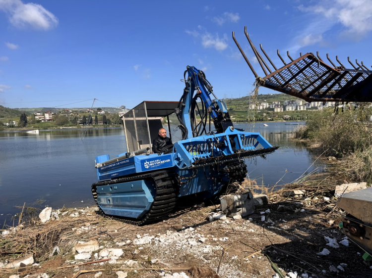 Kocaeli Gölkaypark’ta çöp ve bitkisel atık temizliği