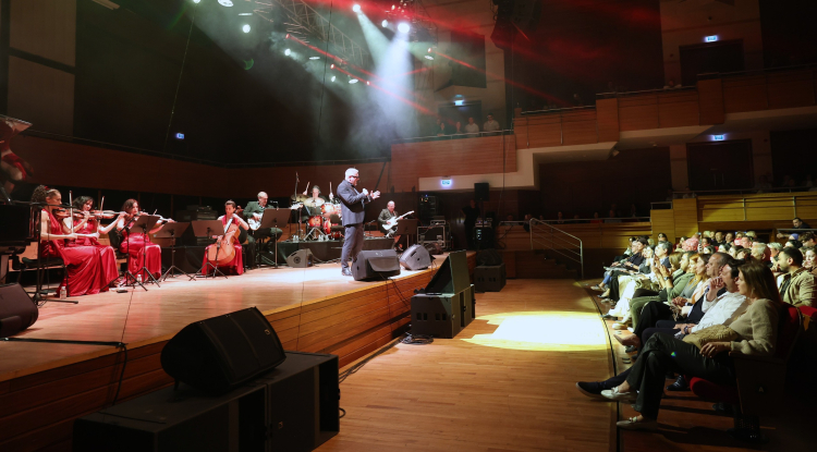 Luca Minnelli İzmir’de büyüledi