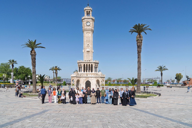 İzmir Büyükşehir’den emeklilere özel gezi programı