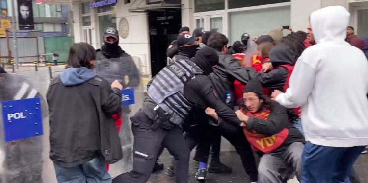 İstanbul’da 1 Mayıs’a 575 gözaltı!