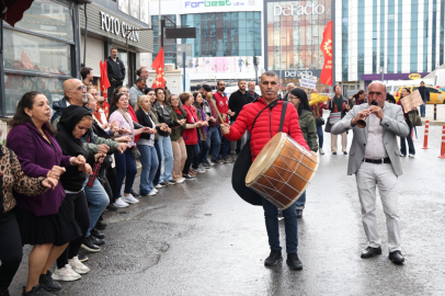 İzmir Çiğli’de 1 Mayıs coşkusu