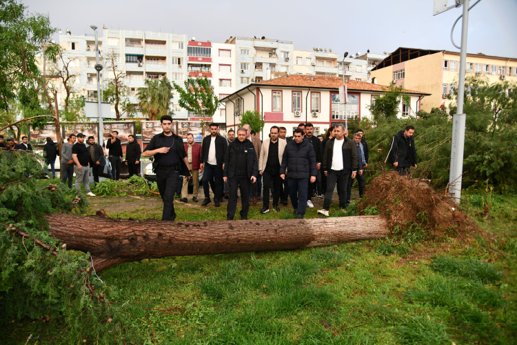 Şanlıurfa’da fırtına ve sağanak felaketi! 1 ölü, 40 yaralı!