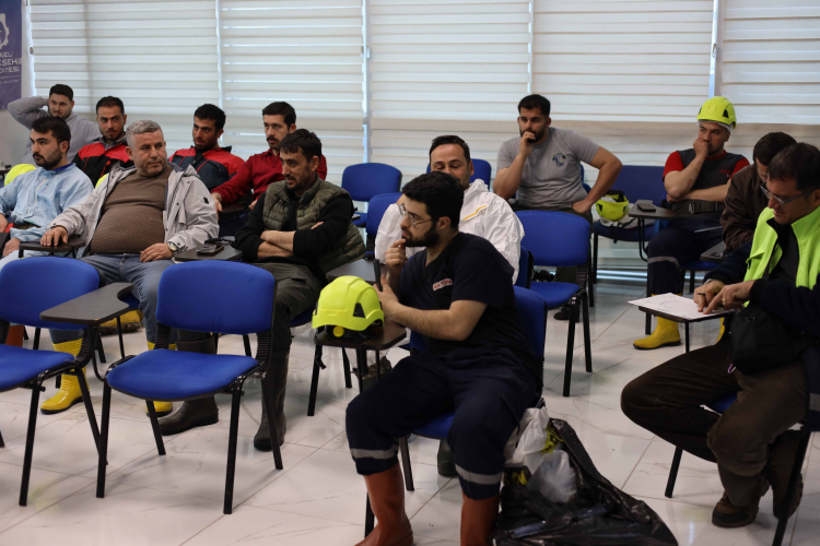 Kurban kesimini Kocaeli’de uygulamalı öğrendiler