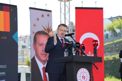 Trabzon'da Akçaabat Yarı Olimpik Yüzme Havuzu açıldı