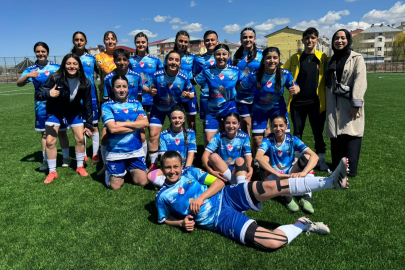 Bayazıtspor Kadın Futbol Takımı sezona deplasman zaferiyle başladı