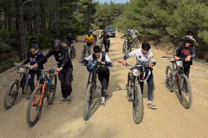 İzmir'de yeni parkurda adrenalin dolu festival