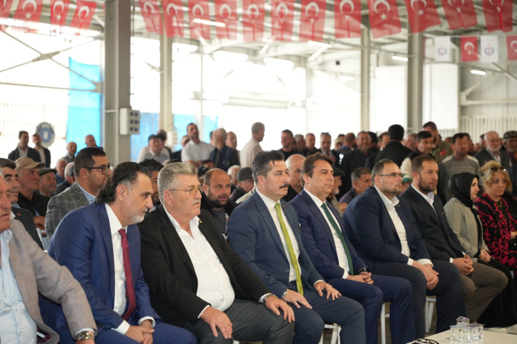 Bursa Yenişehir’de 750 çiftçiye mısır tohumu desteği