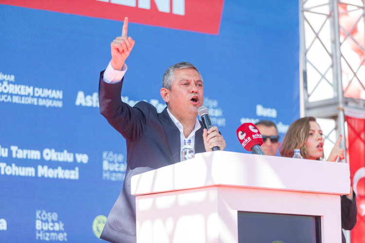 İzmir Buca’da 16 proje CHP lideri Özel’in katılımıyla açıldı
