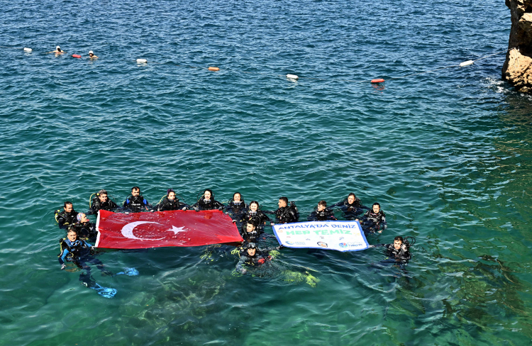 Antalya’da denizden çıkan atıklar sanat eserine dönüşecek