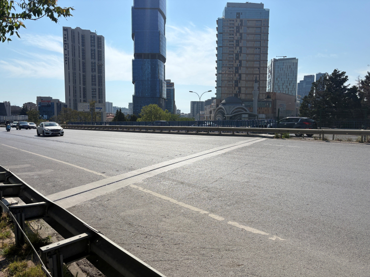 İstanbul’da D-100 Cevizli Kavşağı Üst Geçidi güçlendirildi