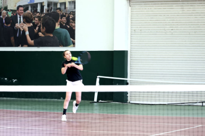 Bursa Osmangazi'de 19 Mayıs coşkusu tenis kortlarında