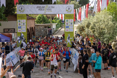 İzmir'de Efeler Yolu Ultra Trail’de madalyalar verildi