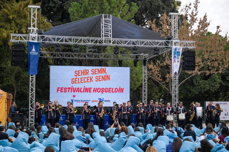 İzmir’de genç dostu kent projeleri büyüyor