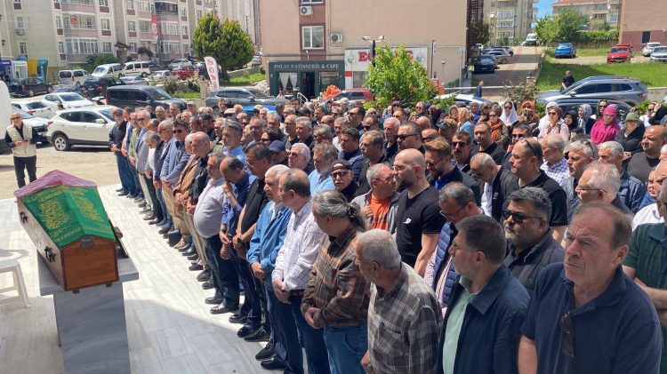 Edirneli gazeteci Bakiye Sarılarlı son yolculuğuna uğurlandı