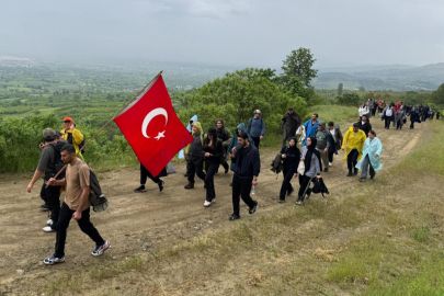Bursa İnegöl’de doğa severler 19 Mayıs için yürüdü