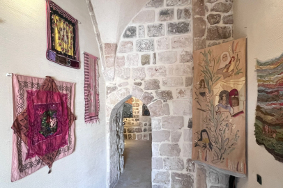 “Eşik” sergisi Mardin’de kapılarını açtı