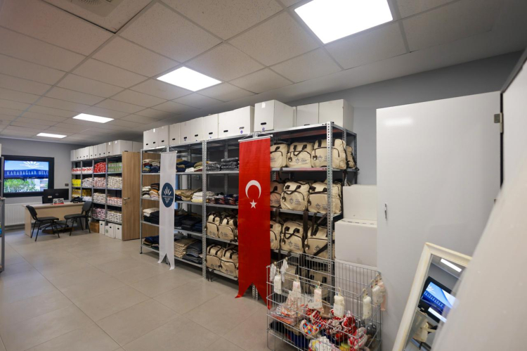 Karabağlar’da Sosyal Market’in 2’ncisi Çalıkuşu’nda