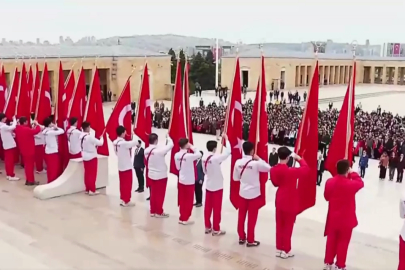 Anıtkabir’de 19 Mayıs töreni... Gençler Anıtkabir'de