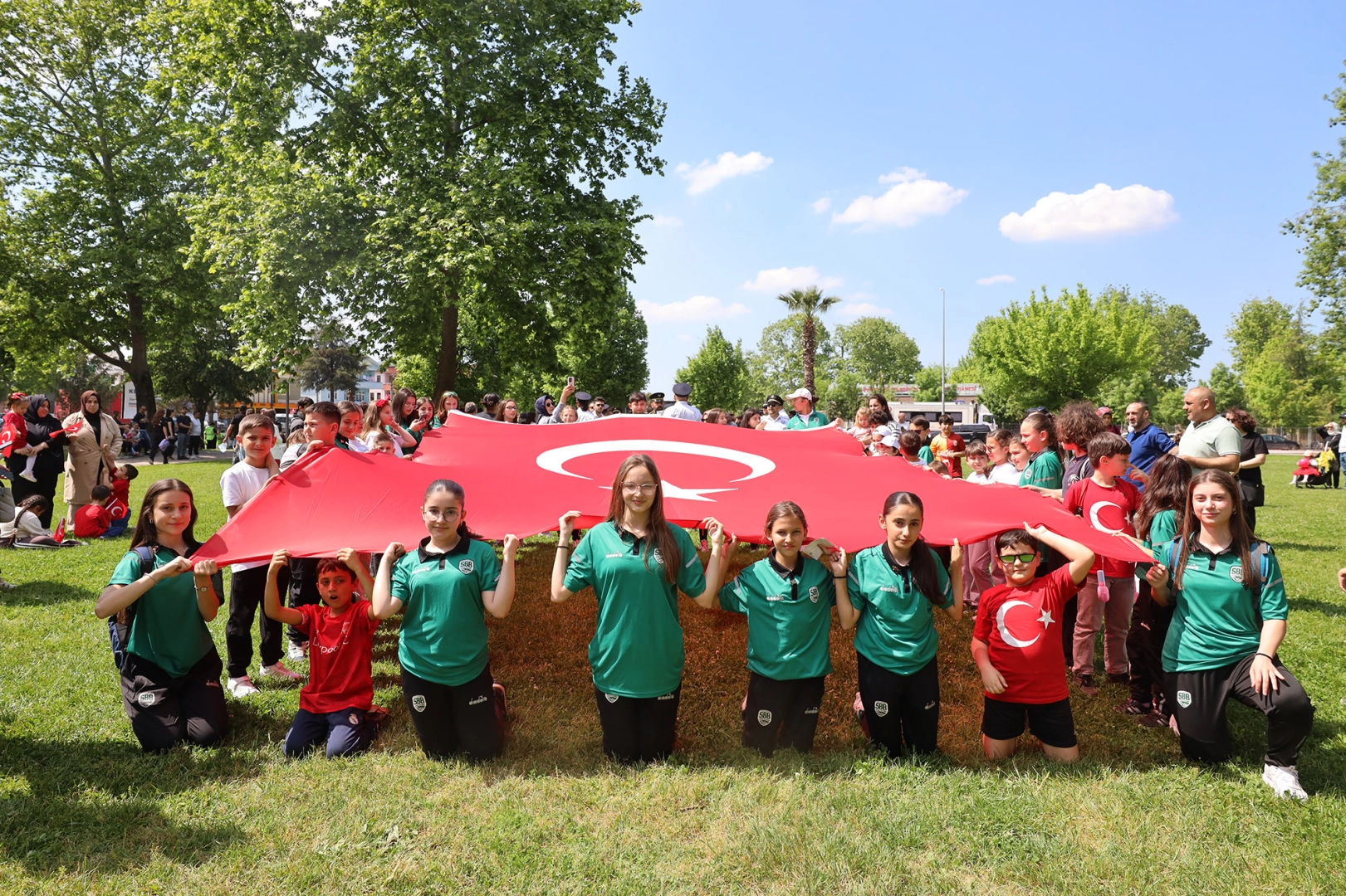 Sakarya Aziz Duran Parkı'nda 19 Mayıs şöleni yaşandı