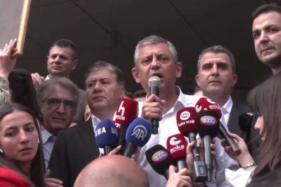 Özgür Özel: CHP sokakta, meydanda, yoldadır... Geri gelmek üzere çıkıyorum!
