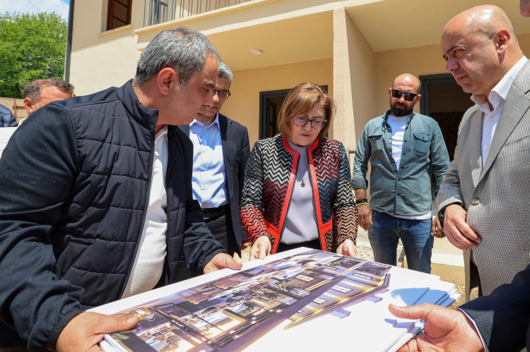 Gaziantep’te TCDD lojmanlarının restorasyonuna yakın mercek