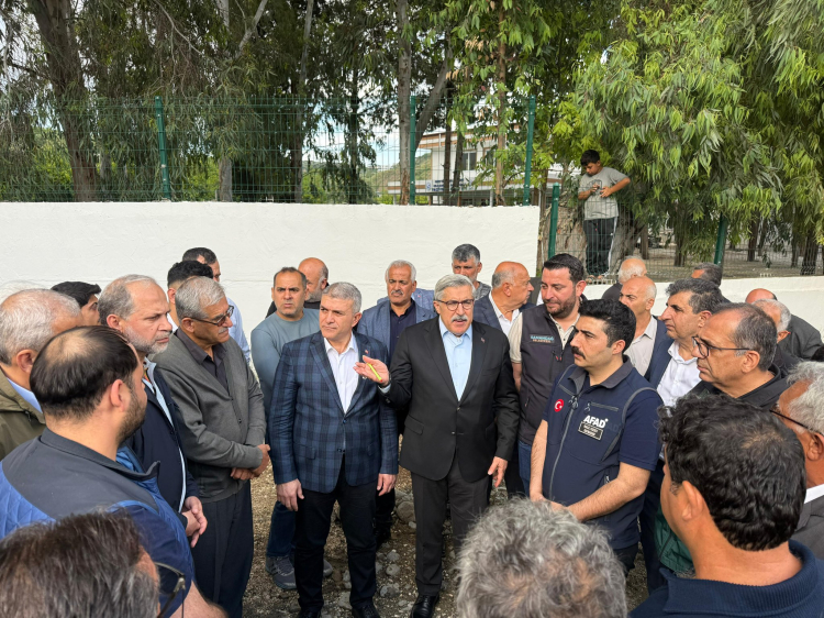 Hüseyin Yayman Hatay’da sel bölgesinde incelemelerde bulundu