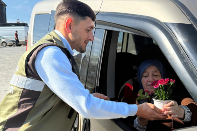 Kocaeli’de mezarlıklarda bayrama yakışan hizmet