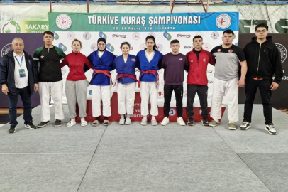 Kütahya Belediyespor’dan Türkiye Şampiyonası’nda çifte başarı