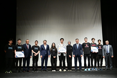 BTÜ’de Liselerarası Veri Olimpiyatı ödülleri sahiplerini buldu