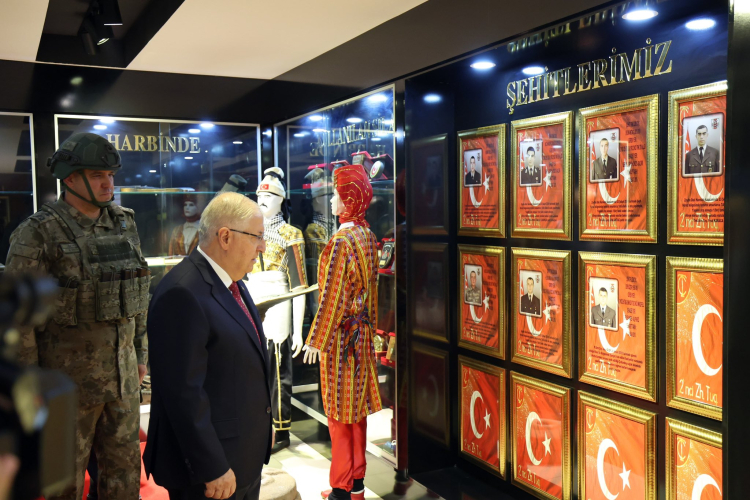 Bakan Güler’den Kahramanmaraş’ta Tugay Komutanlığı’na ziyaret