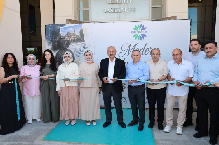 Kocaeli Gebze’de ‘Modern Yansımalar’ sergisi