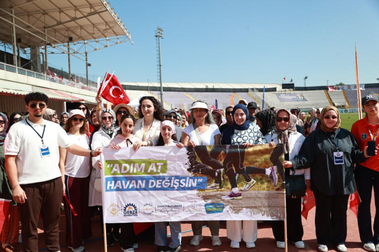 Gebzeli kadınlardan ‘adım at, havan değişsin’ etkinliği