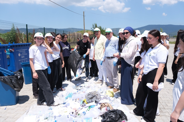 Yeşil Çevre’den gençlere geri dönüşüm bilinci
