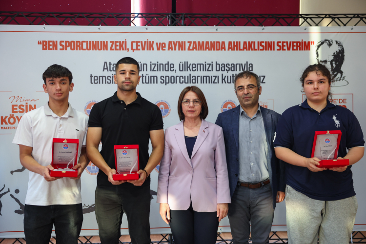 İstanbul Maltepe’de Başkan Köymen başarılı sporcularla buluştu
