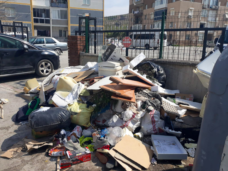 İzmir Çiğli’de kaçak moloz dökümüne sıkı denetim