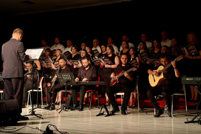 Keşanlı öğretmenlerden kültür ve sanat dolu gece