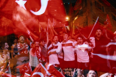 Altı Üstü İstanbul'dan A Millilere destek