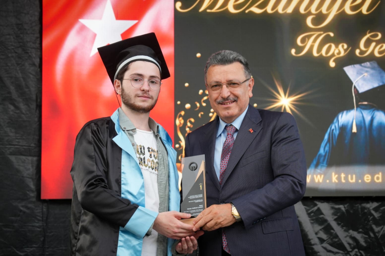 Trabzon’da mezuniyet coşkusu