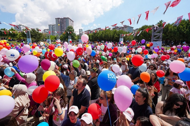 Beylikdüzü’nde umut balonları Almira için gökyüzünde