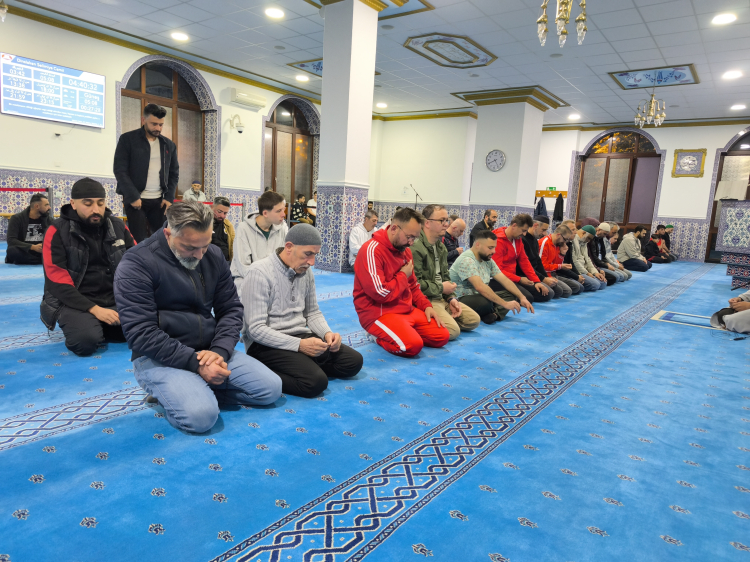 Gurbetçiler dünya kupası heyecanını Almanya’da camide yaşadı
