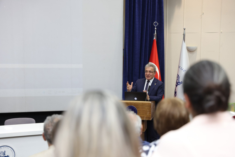 Dokuz Eylül Üniversitesi’nde Çevre Günleri Sempozyumu yapıldı