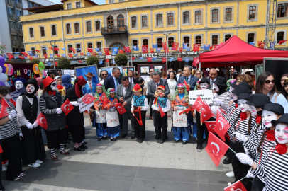 Trabzon’da Kültür ve Sanat Festivali renkli görüntülerle başladı