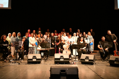Çayırova’da 80’ler 90’lar konserine büyük ilgi