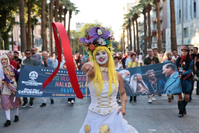 20. Uluslararası Halk Dansları Festivali kortejle başladı
