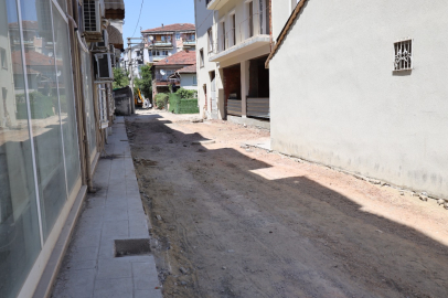 İzmit'te Mehmet Ali Paşa’da yoğun parke mesaisi