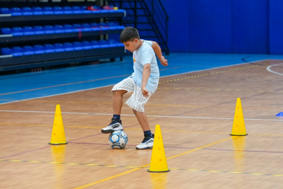 İstanbul Maltepe'de futsal ve masa tenisi dersleri başladı