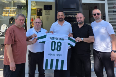 Artvinspor'dan Artvinli iş insanı Topçu'ya ziyaret