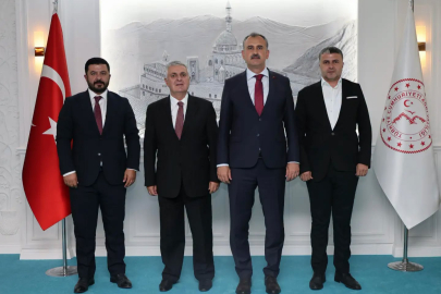 Ağrı Valisi Bozkurt, Hakkarili iş insanlarını ağırladı