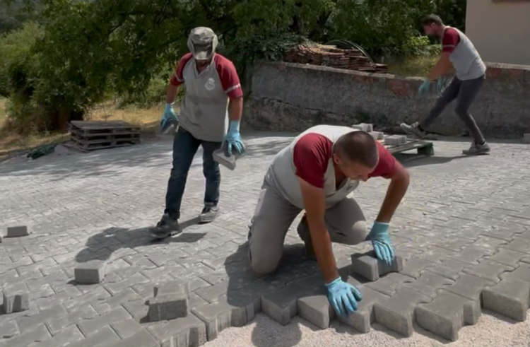 Bursa’da İnegöl Belediyesi kırsalda üst yapı hamlesini sürdürüyor